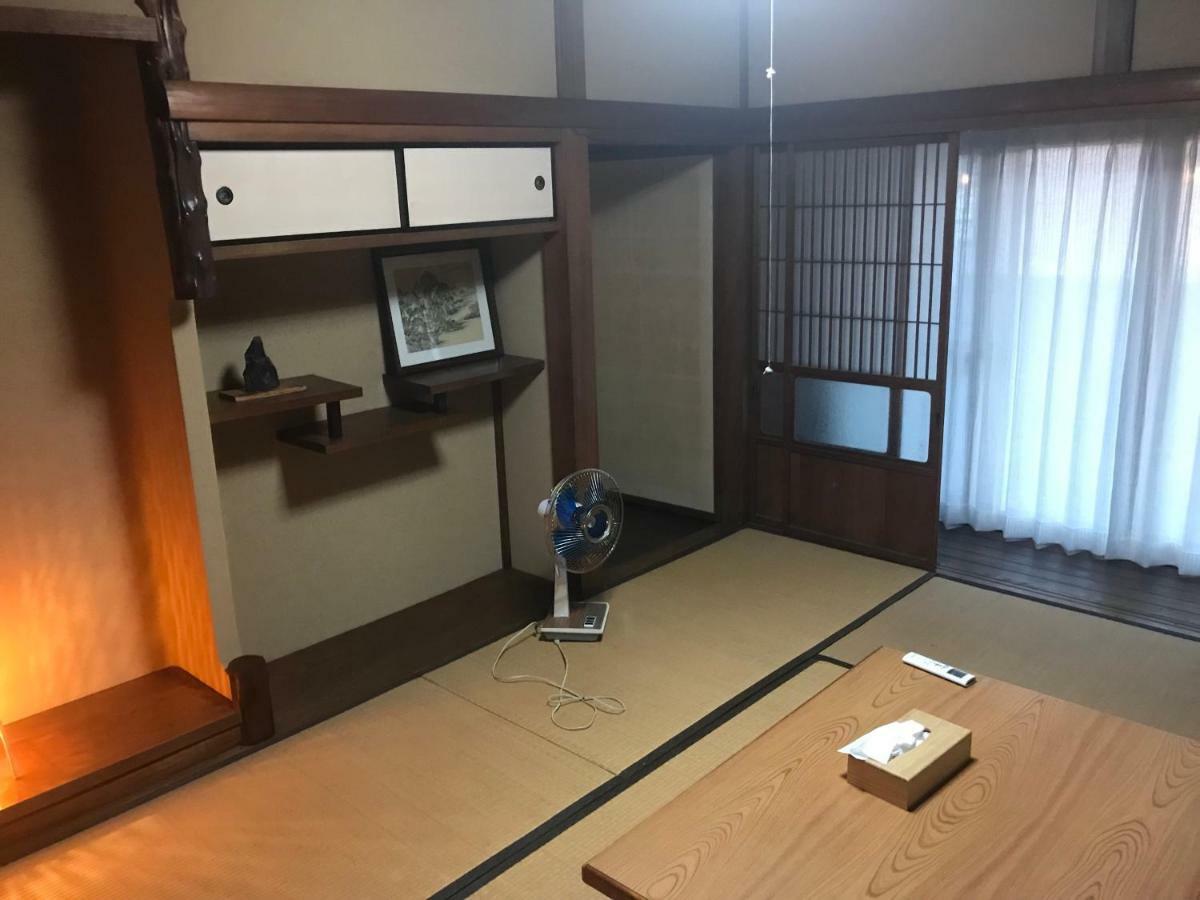 Guest House & Bar Diamond Head Mihana 外观 照片