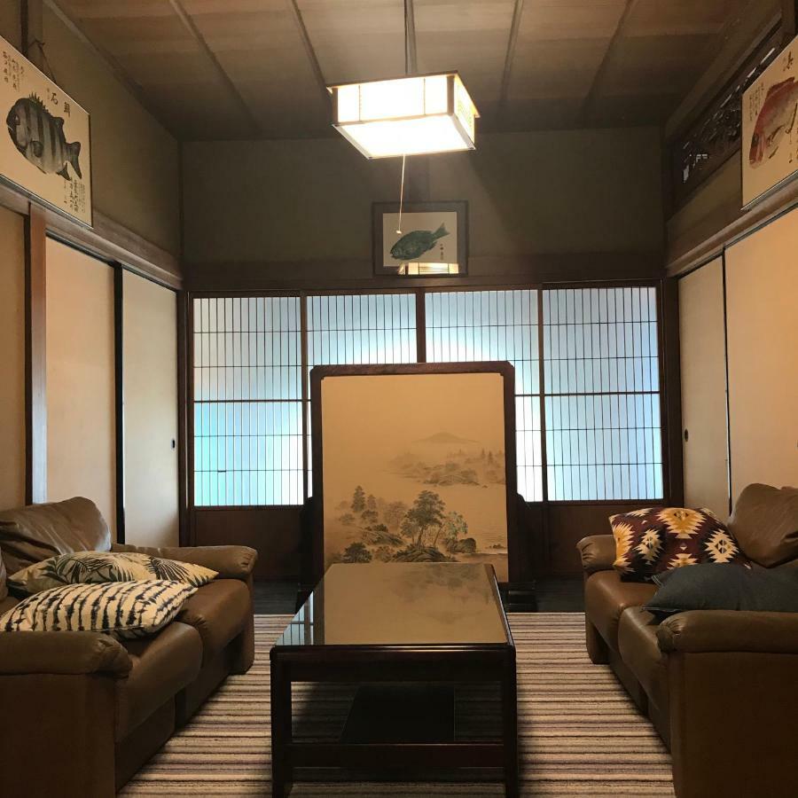 Guest House & Bar Diamond Head Mihana 外观 照片